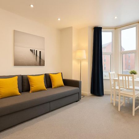 Stylish Modern Apartment For Up To 4 Nr Citycentre Cardiff Exterior foto